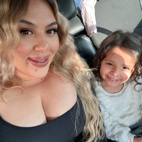 Meet your Posher, Monique - Picture 2 of 4